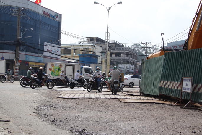 Ngán với hình ảnh đường Võ Văn Ngân, TP Thủ Đức - Ảnh 7.