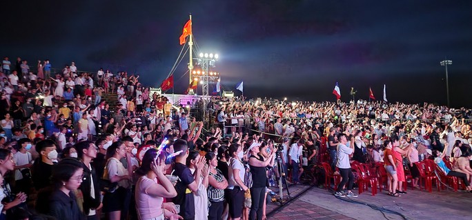 Ban tổ chức đêm nhạc Trịnh Công Sơn xin lỗi về sự cố đáng tiếc - Ảnh 2.