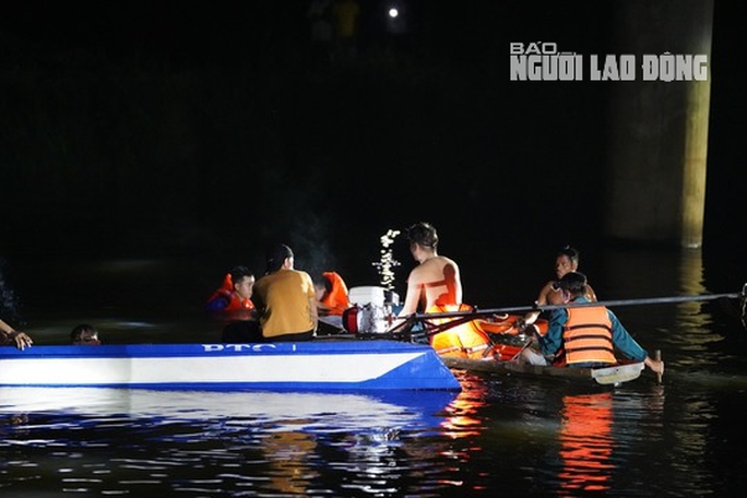 Tìm thấy thi thể 3 học sinh mất tích ở sông Dinh - Ảnh 1.