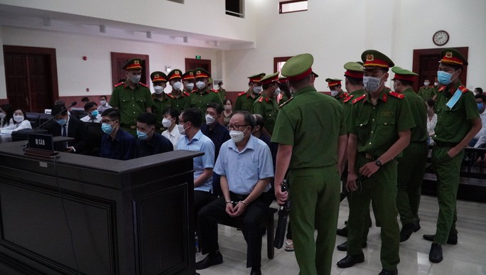 Hình ảnh phiên tòa phúc thẩm ông Tất Thành Cang liên quan vụ án Sadeco - Ảnh 4.