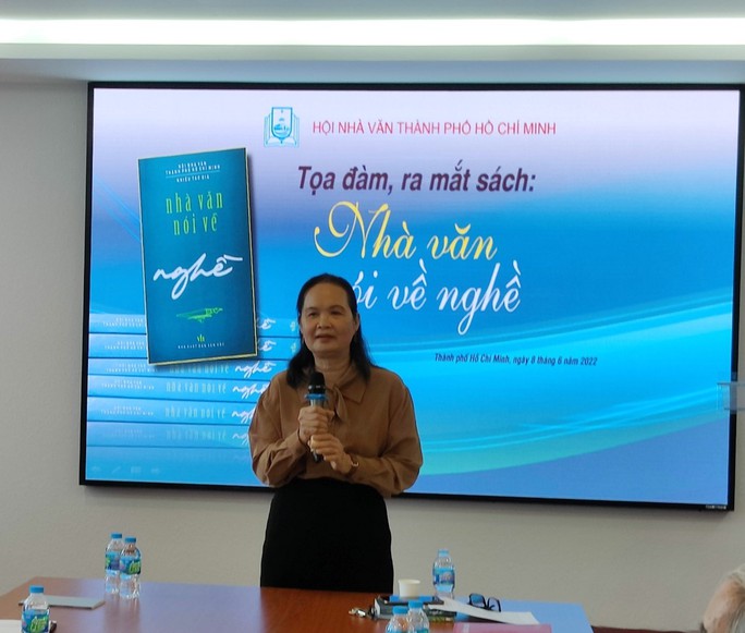 Hấp dẫn văn học Việt qua tác phẩm “Nhà văn nói về nghề” - Ảnh 1.