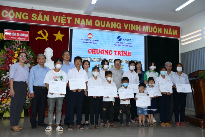 Một doanh nghiệp dự chi hơn 2,5 tỉ đồng hỗ trợ 12 trẻ mồ côi vì Covid-19 ở Đồng Nai - Ảnh 1. Một doanh nghiệp dự chi hơn 2,5 tỉ đồng hỗ trợ 12 trẻ mồ côi vì Covid-19 ở Đồng Nai - Ảnh 1.
