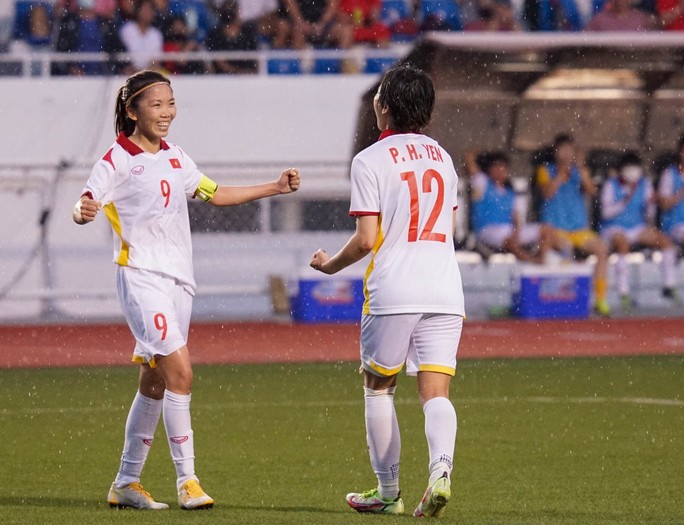 Thất bại trước Myanmar nhưng đội trưởng tuyển nữ Việt Nam vẫn lập kỷ lục - Ảnh 1.