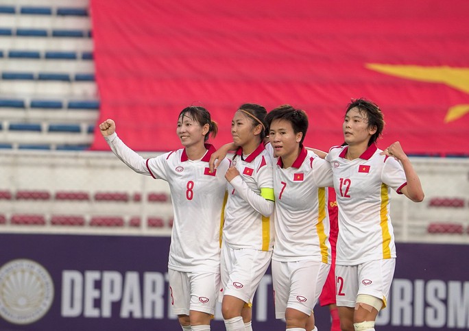 Thất bại trước Myanmar nhưng đội trưởng tuyển nữ Việt Nam vẫn lập kỷ lục - Ảnh 2.