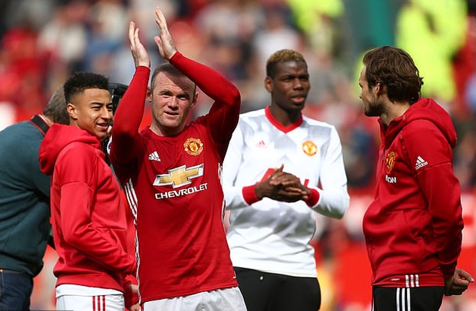Wayne Rooney giải cứu các ngôi sao đàn em ở Man United - Ảnh 4.