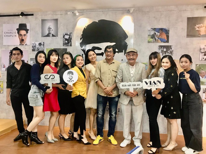 NSND Việt Anh mở lớp đào tạo diễn xuất điện ảnh - Ảnh 2. NSND Việt Anh mở lớp đào tạo diễn xuất điện ảnh - Ảnh 2.