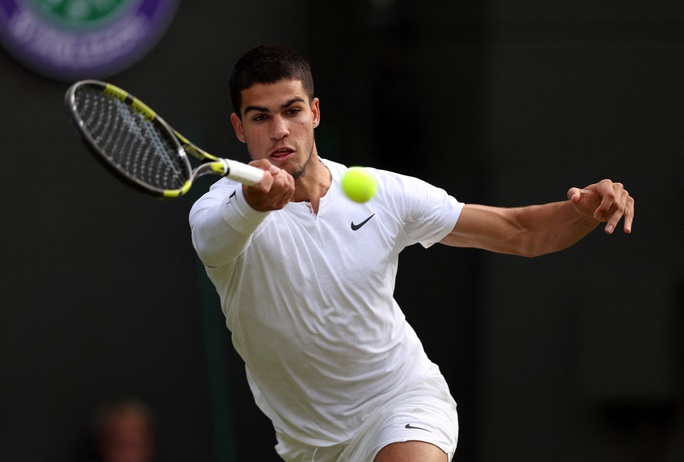 Tài năng trẻ Tây Ban Nha vào vòng 4 Wimbledon 2022, chờ đại chiến Djokovic - Ảnh 3.