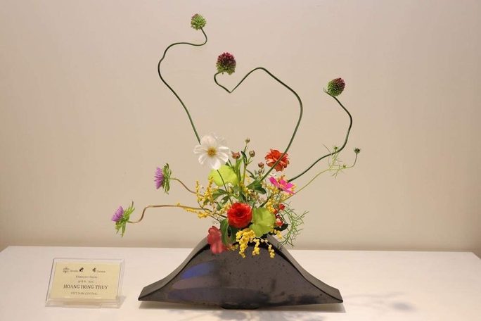Triển lãm hoa đạo Ikebana Nhật Bản đang diễn ra tại TP HCM - Ảnh 2.