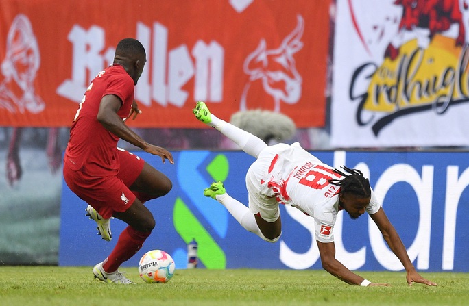 Tân binh Nunez tỏa sáng, Liverpool thắng nhẹ 5 bàn "bò đỏ" Leipzig