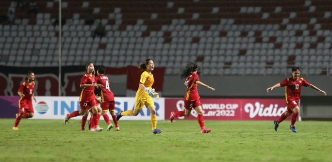 Tuyển Việt Nam rộng cửa vào bán kết Giải vô địch U18 nữ Đông Nam Á 2022 - Ảnh 2.