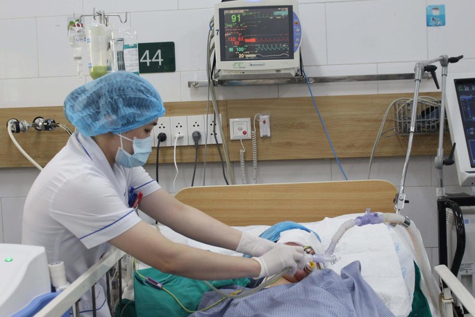 Cô gái trẻ hôn mê, phù não sau hút thuốc lá điện tử - Ảnh 1. Cô gái trẻ hôn mê, phù não sau hút thuốc lá điện tử - Ảnh 1.