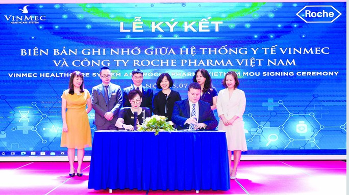 Vinmec và Roche hợp tác nghiên cứu, điều trị ung thư - Ảnh 1. Vinmec và Roche hợp tác nghiên cứu, điều trị ung thư - Ảnh 1.