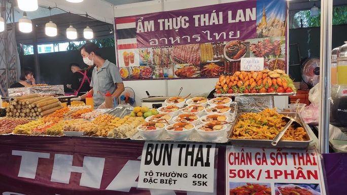 Hội chợ ẩm thực, hàng Thái Lan tái xuất sau hơn 2 năm dịch bệnh - Ảnh 12.