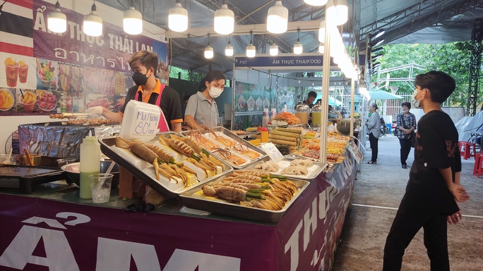 Hội chợ ẩm thực, hàng Thái Lan tái xuất sau hơn 2 năm dịch bệnh - Ảnh 7.