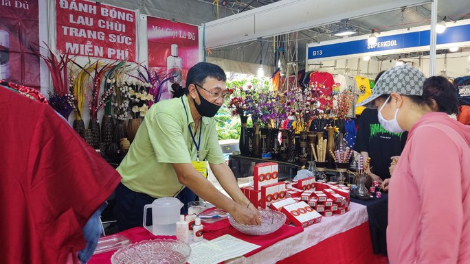 Hội chợ ẩm thực, hàng Thái Lan tái xuất sau hơn 2 năm dịch bệnh - Ảnh 2.
