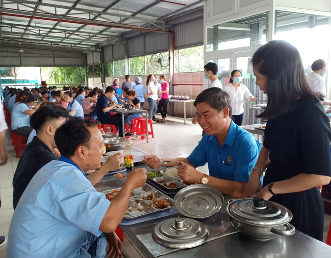 Nỗ lực ổn định đời sống công nhân