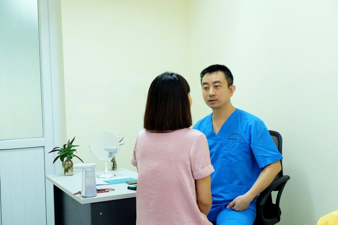 Tìm lại hình hài cho người phụ nữ 54 năm mang bộ phận sinh dục của đàn ông - Ảnh 1.