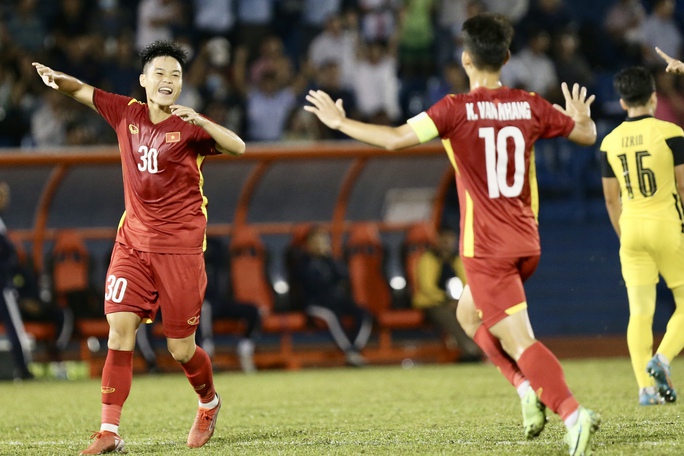 Thắng nhọc ĐKVĐ Đông Nam Á, U19 Việt Nam đăng quang Giải U19 Quốc tế 2022 - Ảnh 4.