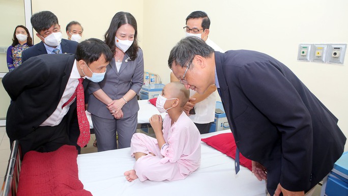 Đưa vào hoạt động trung tâm sản phụ khoa hiện đại bậc nhất miền Trung - Ảnh 2.