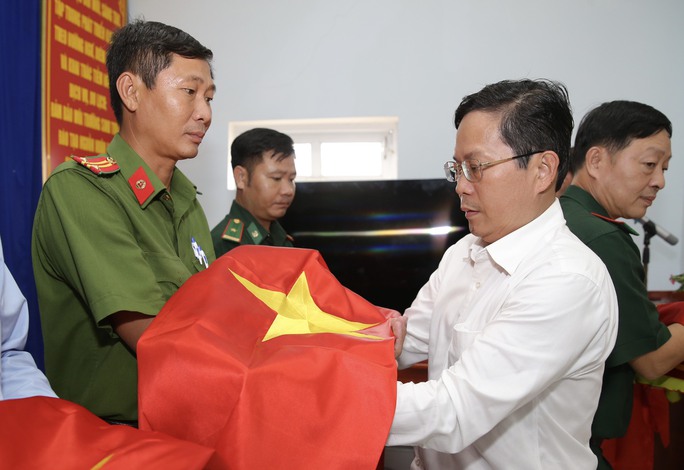 Lồng ghép cờ Tổ quốc vào xây dựng không gian văn hoá Hồ Chí Minh tại xã đảo Thạnh An - Ảnh 4.