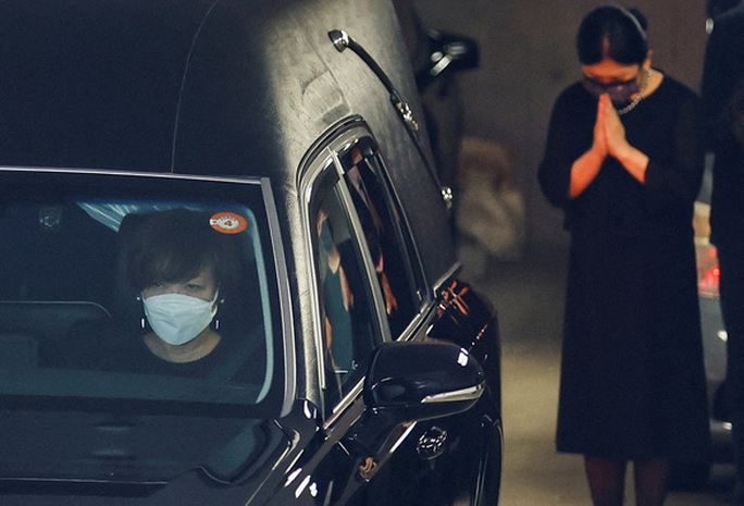 Đúng 49 ngày cố Thủ tướng Abe Shinzo mất, cảnh sát trưởng Nhật Bản từ chức - Ảnh 2.