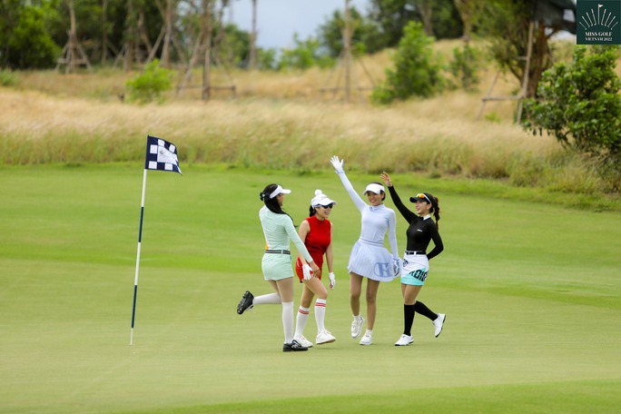 Hoa khôi trên sân golf - Ảnh 9.