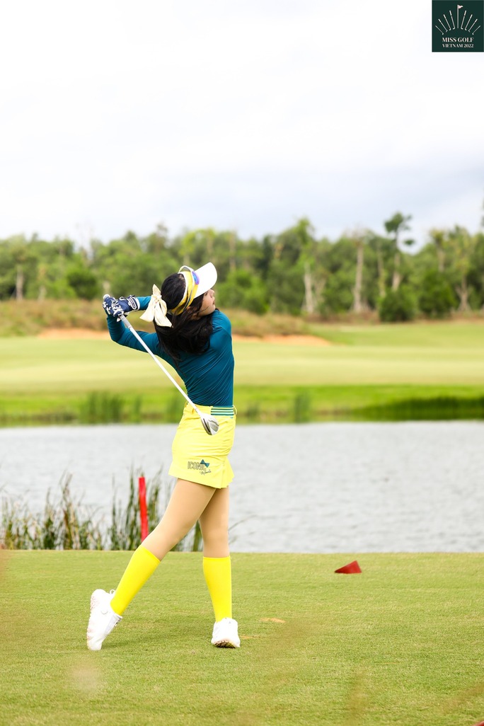 Hoa khôi trên sân golf - Ảnh 8.