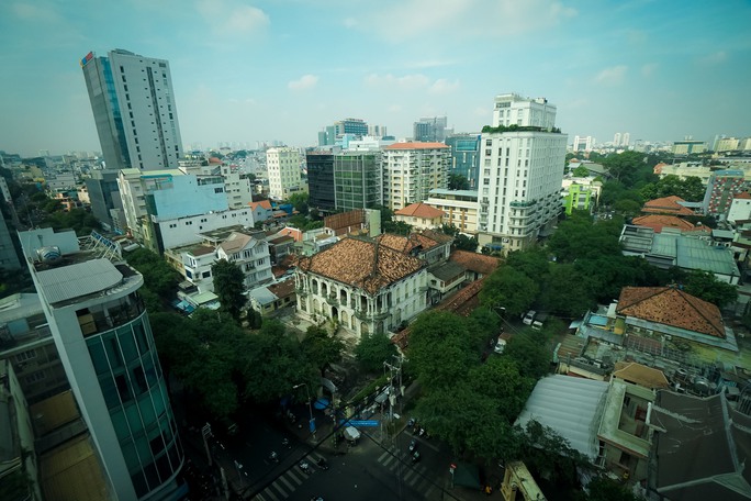 biet-thu-110-112-vo-van-tan-quan-3-tp-hcm-anh-hoang-trieu-3-165951150354688061064.jpg