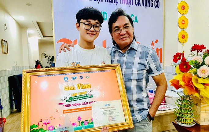 NSND Thanh Tuấn "hái quả ngọt" đào tạo giọng ca cải lương