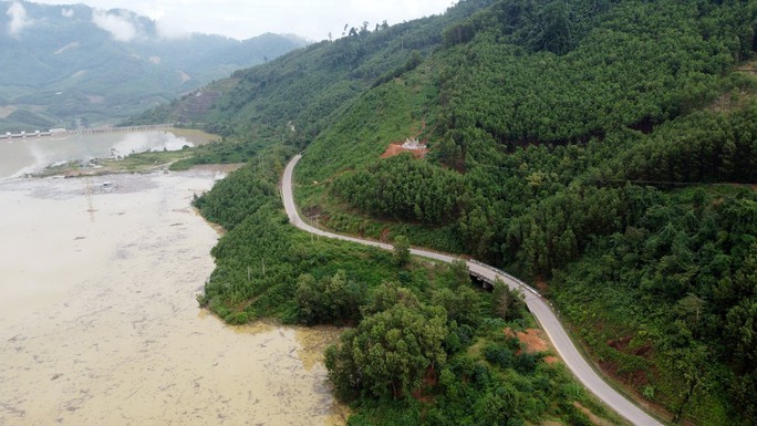 Hơn 1.800 tỉ nâng cấp tuyến quốc lộ ở Quảng Nam - Ảnh 2.