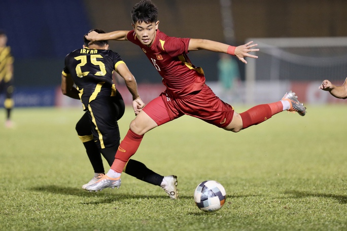 Thắng ngược Malaysia, U19 Việt Nam vào chung kết Giải U19 Quốc tế 2022 - Ảnh 5.