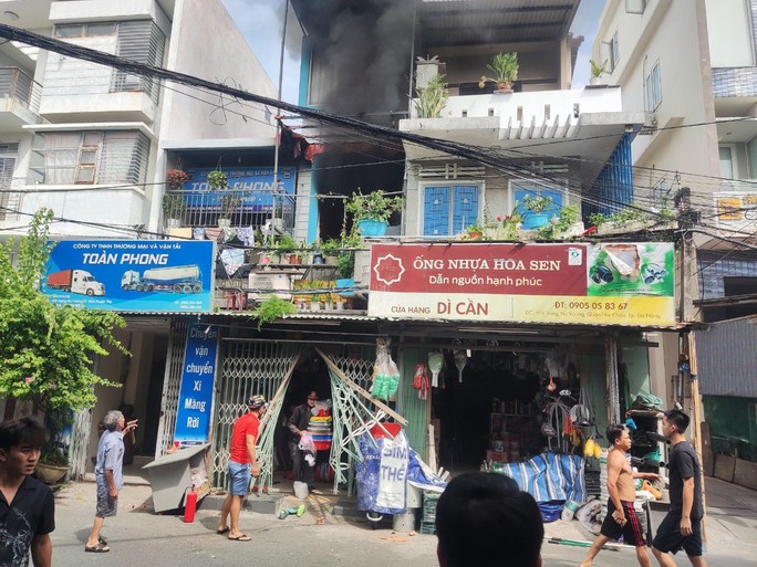 Cháy nhà phố ở Đà Nẵng, 3 mẹ con tử vong - Ảnh 1.