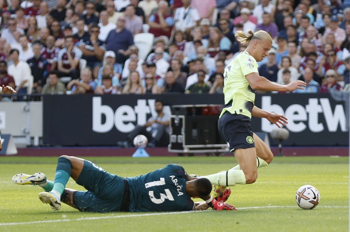 Erling Haaland lập cú đúp, Man City thắng dễ West Ham ngày ra quân - Ảnh 3.