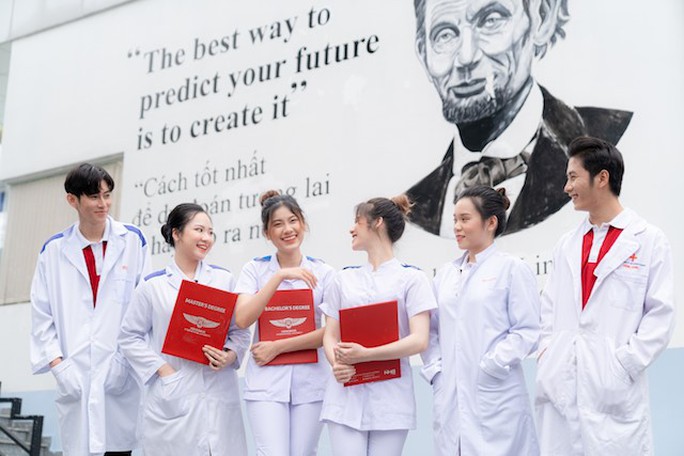 Trường đại học quốc tế đầu tiên tại Việt Nam đào tạo Bác sĩ Y học cổ truyền - Ảnh 3.