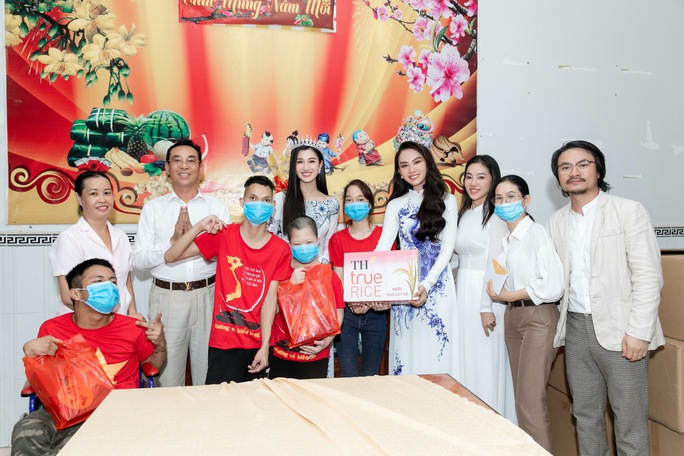 Chuyến về quê đầy ý nghĩa của hoa hậu Mai Phương - Ảnh 7.