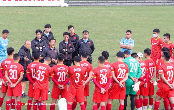 HLV Park Hang-seo triệu tập Văn Quyết cho danh sách đội tuyển Việt Nam - Ảnh 1.