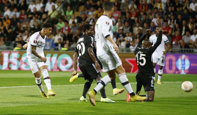 Ronaldo khai hỏa, Man United thắng trận đầu tiên Europa League - Ảnh 2.