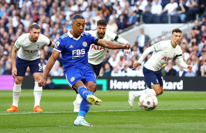 “Siêu dự bị” của Tottenham lập hat-trick trong 14 phút