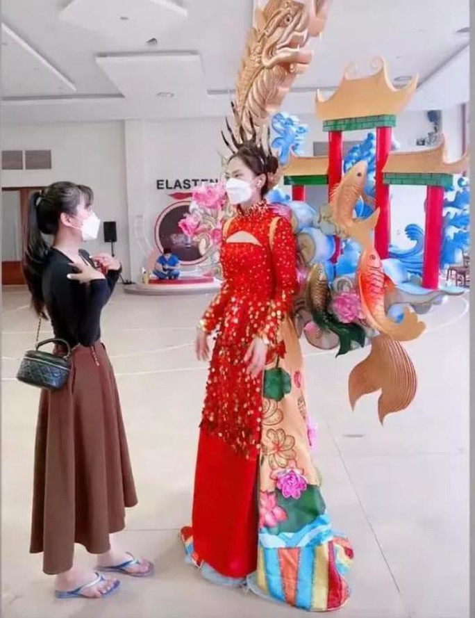 Hoa hậu Mai Phương diện trang phục dân tộc, cư dân mạng thất vọng toàn tập - Ảnh 1.