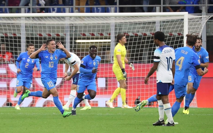 Thua sốc trên đất Ý, tuyển Anh rớt hạng Nations League - Ảnh 3.