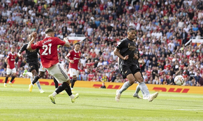 Tân binh Antony mở điểm siêu hạng, Man United đại phá Arsenal - Ảnh 4.