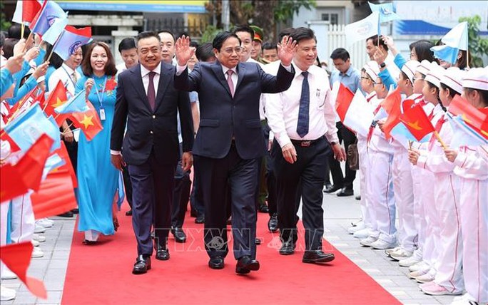 Chủ tịch nước, Thủ tướng dự lễ khai giảng năm học mới - Ảnh 7.