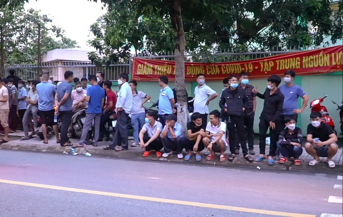 “Đứng tim” ngóng tin, danh tính nạn nhân ở BV đa khoa Thuận An - Ảnh 2.