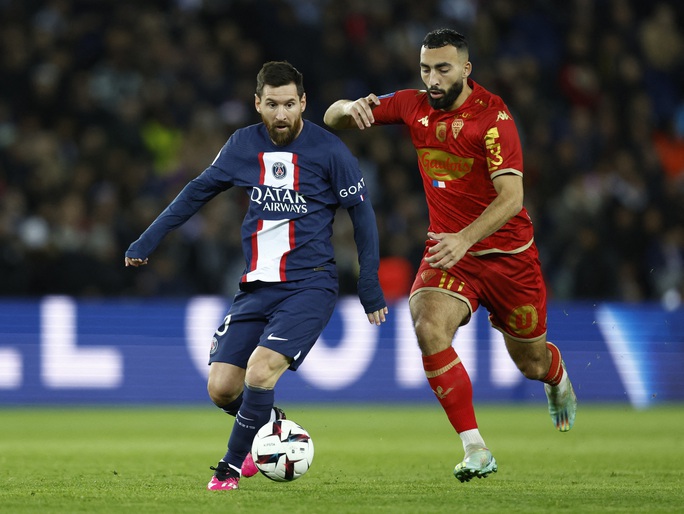 Messi "nổ súng" trong ngày trở lại Ligue 1