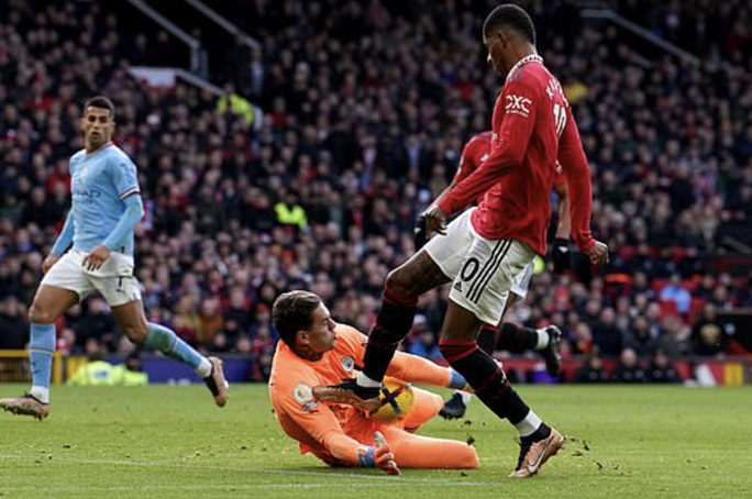 Ngược dòng siêu đỉnh, Man United quật ngã đại kình địch Man City - Ảnh 3.