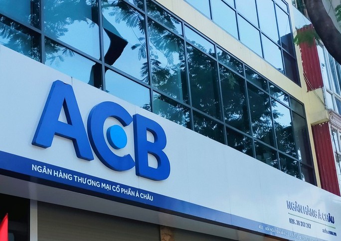 Mua chui hơn 10 triệu cổ phiếu, công đoàn ACB bị xử phạt 3 tỉ đồng - Ảnh 1.