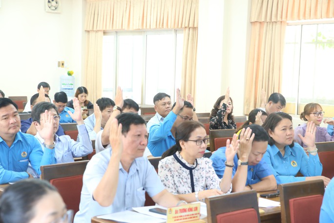 Ông Phùng Thái Quang giữ chức Phó Chủ tịch LĐLĐ TP HCM - Ảnh 2.