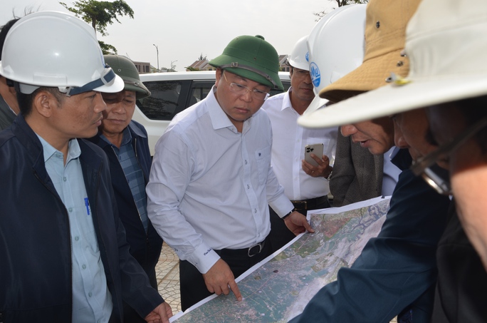 Chủ tịch UBND tỉnh Quảng Nam chỉ đạo nóng về các dự án chậm tiến độ - Ảnh 1.
