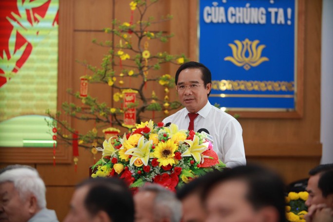 Nguyên Chủ tịch nước và nguyên Phó Thủ tướng Thường trực chúc Tết tại Long An - Ảnh 5.