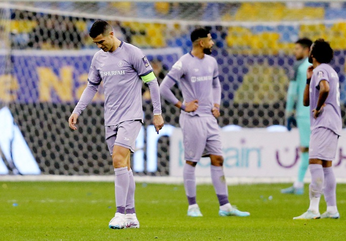 Ronaldo bị chế giễu sau thất bại đầu tiên cùng Al Nassr - Ảnh 3.